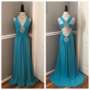 NEW BARI JAY SZ 8 OCEAN BLUE JEWELED CUT OUT FORMAL EVENING GOWN